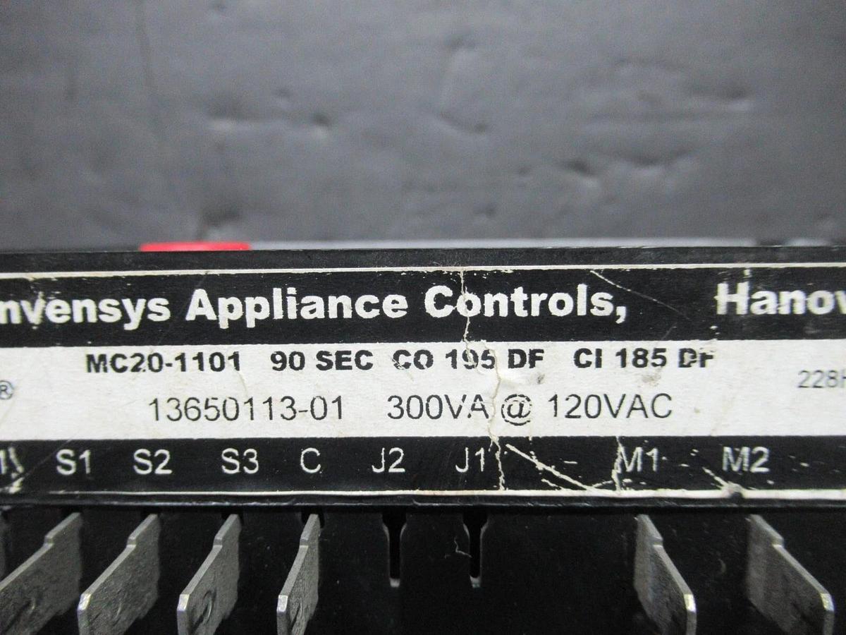 Used INVENSYS GARD PAK III MC-20-1101 X13650113-01 300 VA @ 120 VAC