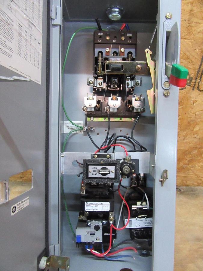 Used GE COMBINATION STARTER SIZE 1 240 VAC 7.5 HP CR308C CR308C1822PXATDBG 300-LINE