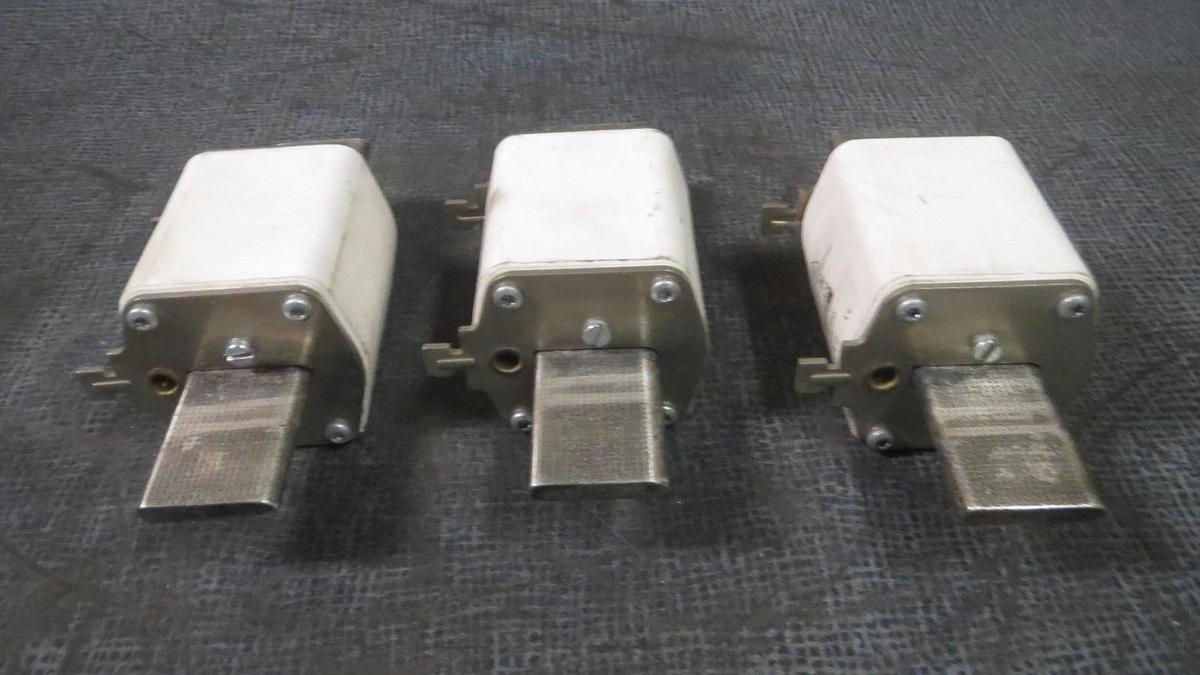 Used JEAN MULLER (1) HLS 2 FUSE 450 AMP 690V 100 KA R2186400 VDE636 **WARRANTY**