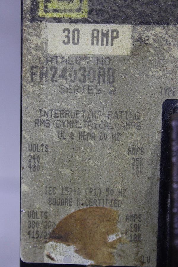 Used SIEMENS SENTRON CIRCUIT BREAKER LD63F600 500 AMP 600 VAC 3-POLE