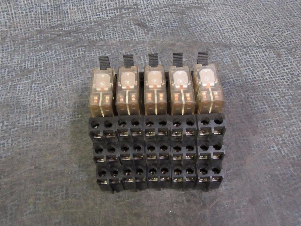 Used (5) ALLEN BRADLEY RELAY SOCKETS # 700-HN122 SER A & 24 VDC RELAY # 700-HK32Z24-4