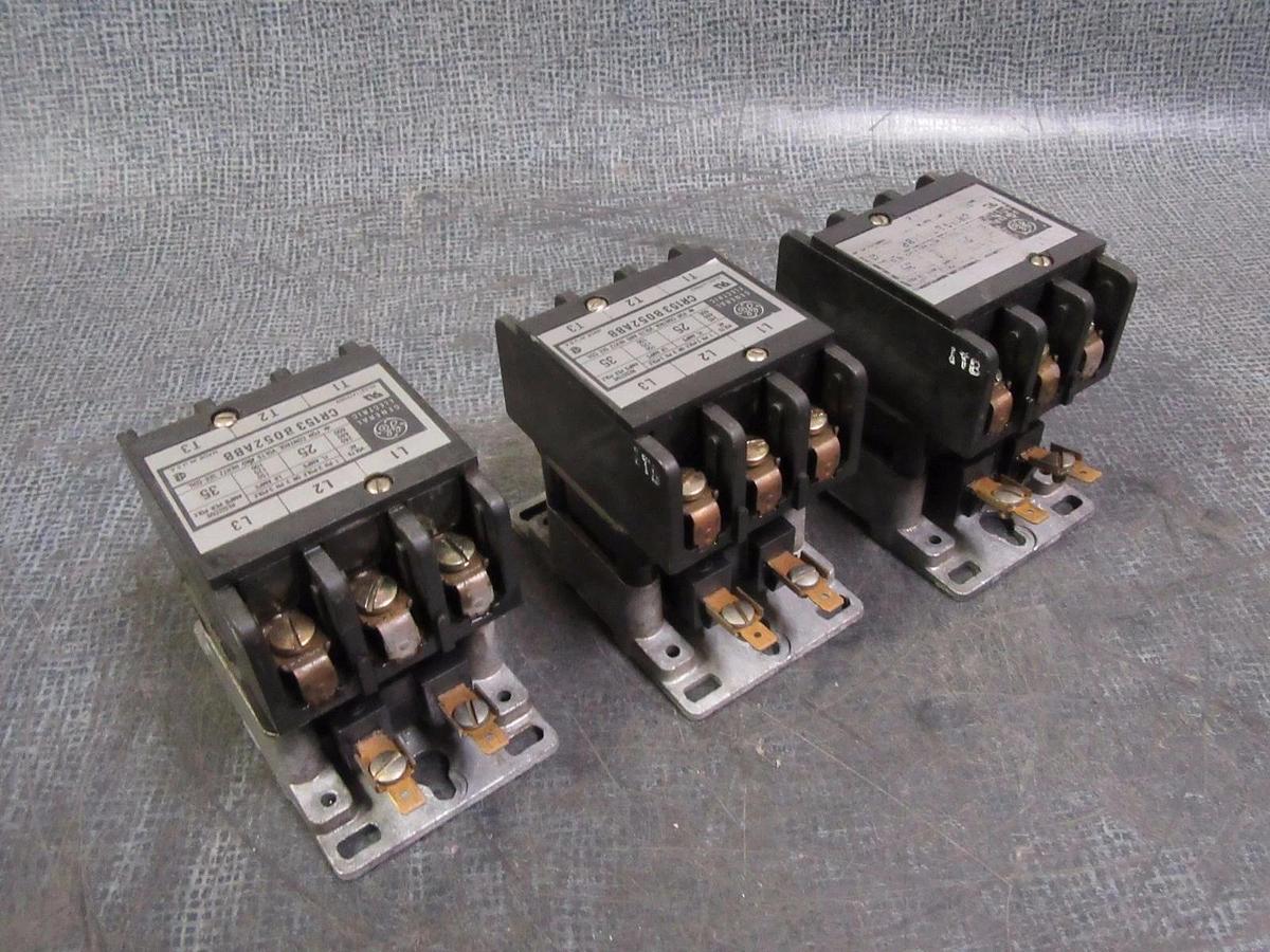(1) GE CONTACTOR 25 AMP 35 RES 600V 3 PHASE 110-120V COIL MODEL: CR153B052ABB