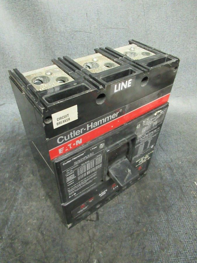 Used CUTLER HAMMER BREAKER LS36F600E 600A 3 POLE 600VAC W/ LUGS AND SHUNT TRIP