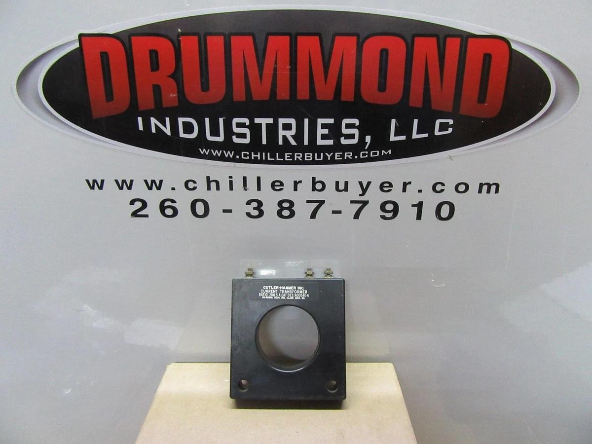 Used VUTLER HAMMER CURRENT TRANSFORMER 0121A00540-6 200:5A 50-400 HZ