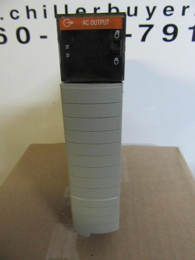 Used ALLEN BRADLEY AC OUTPUT MODULE 1756-OA16I/A 96194080 AC ISO OUT 16 POINT