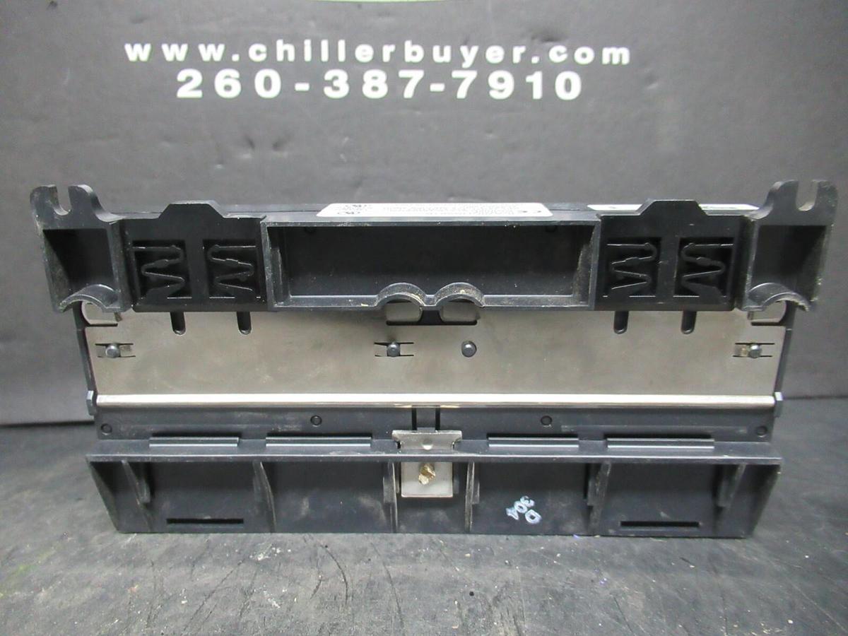 Used GE FANUC I/O BASE BARRIER TERMINAL MODULE IC670CHS001E **WARRANTY INCLUDED**