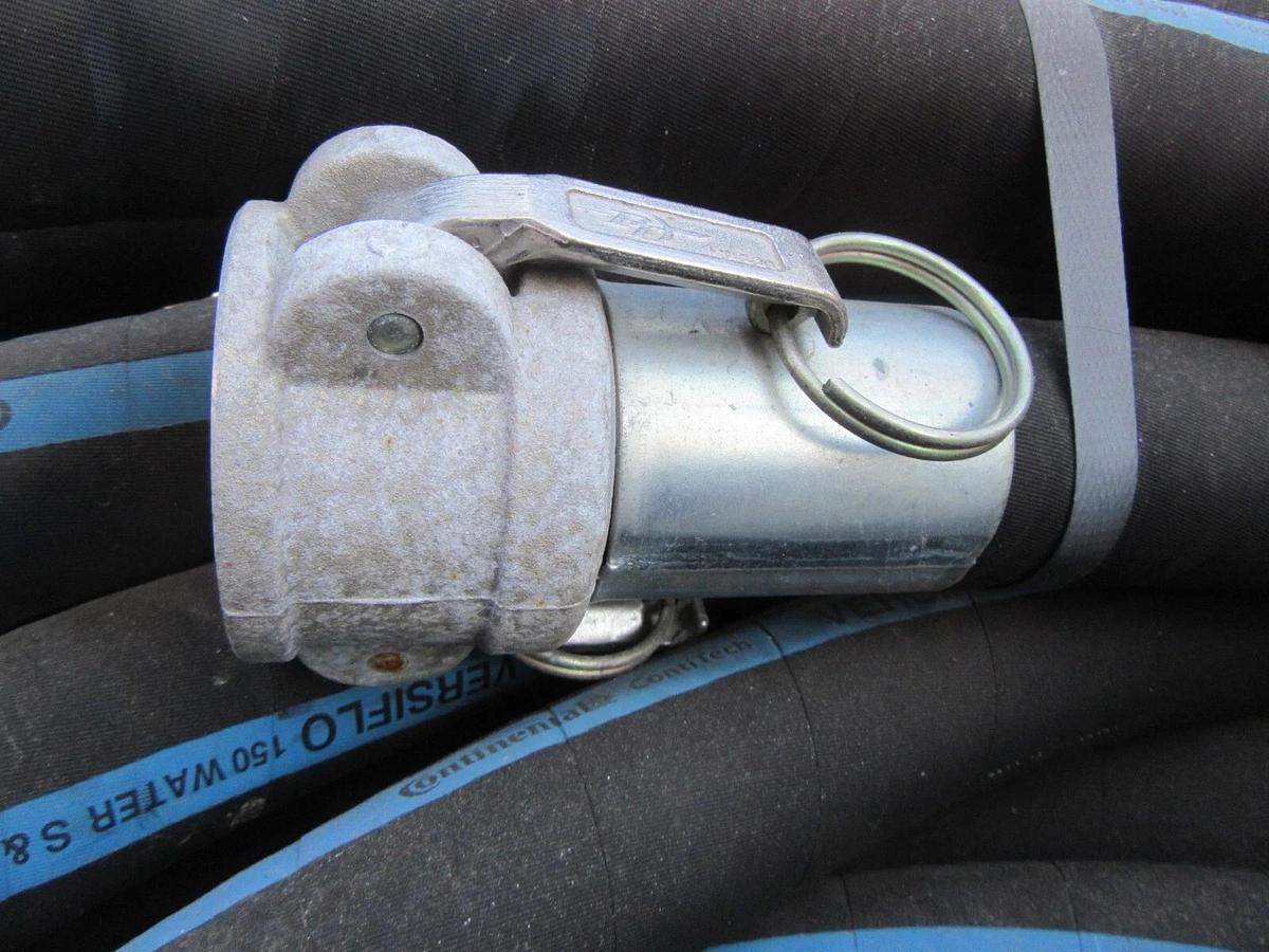 Used 50` CONTINENTAL VERSIFLO 1.5" 150 PSI WATER HOSE W/ CAMPBELL QUICK DISCONNECTS