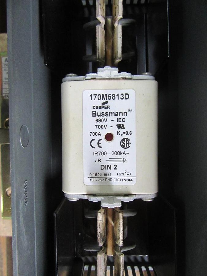 Used ABB DISCONNECT SWITCH OESA-630D6PL 630 AMP 690 VOLT 60 WATT W/ 170M5813D FUSES