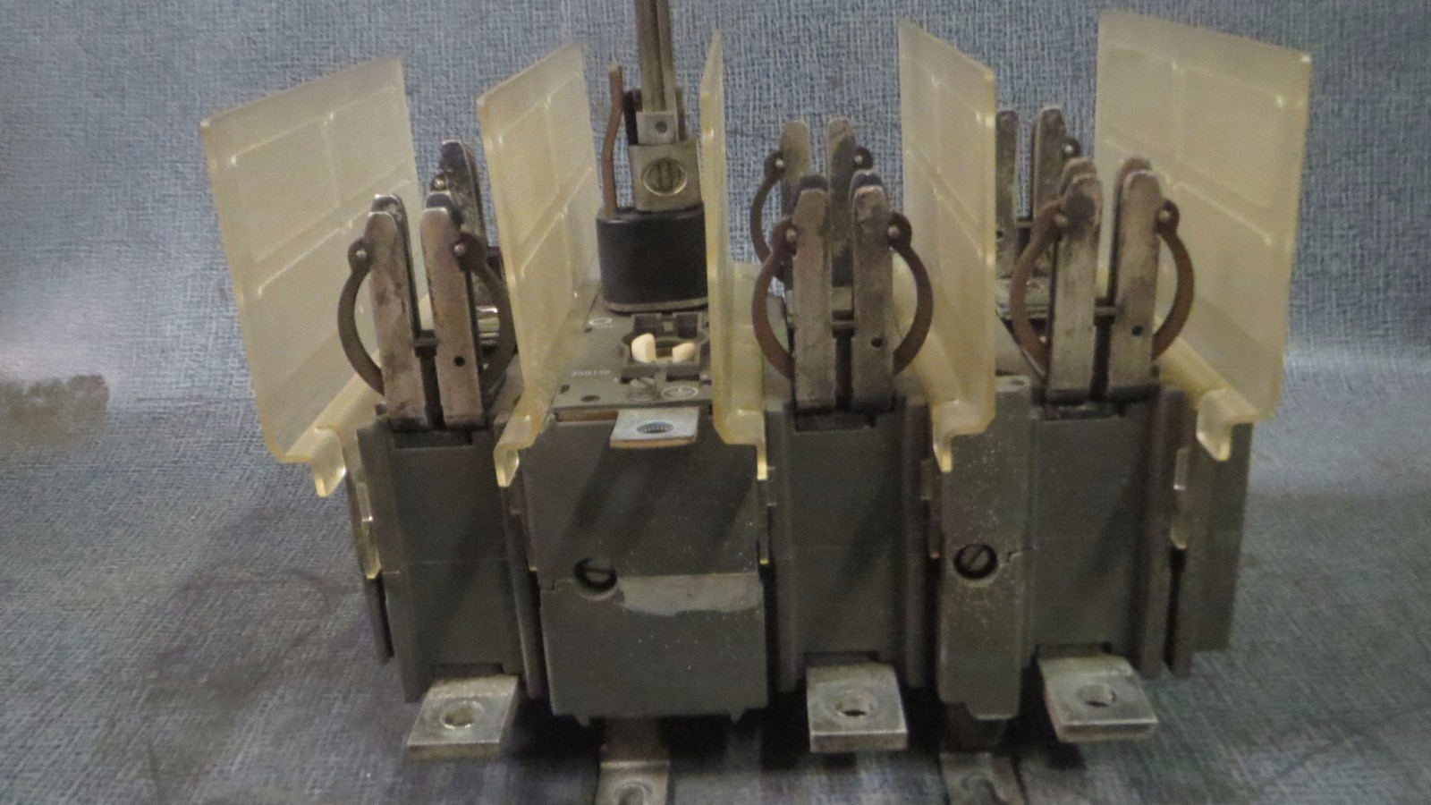 Used SIEMENS SWITCH 3KL5730-1AB00 250 AMP 600 VAC 3 PHASE 250 HP **WARRANTY**