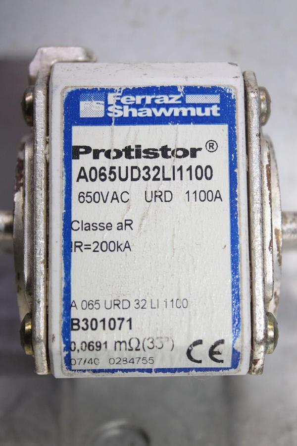 Used FERRAZ SHAWMUT PROTISTOR SQUARE BODY FUSE A065UD32LI1100 650 VAC 1100 AMP