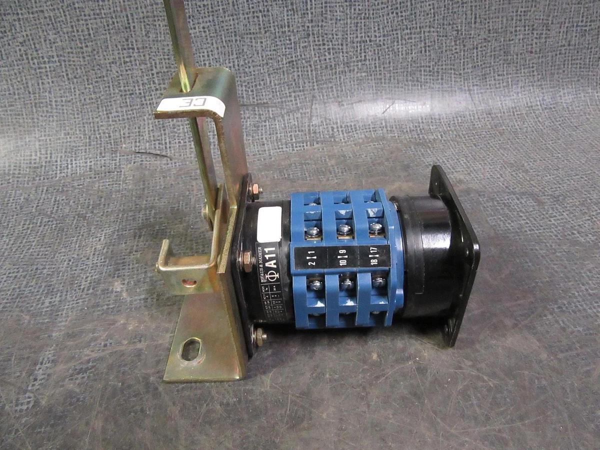 Used KRAUS / NAIMER DRUM SWITCH AND BRACKET 5HP 3PH 10A A11 C21287 **WARRANTY**