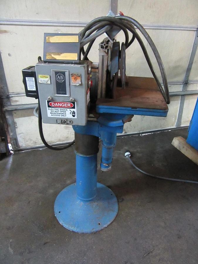Used 15" STATE MFG 2 HP 208-230/460 VAC 3 PHASE STEEL OR WOOD DISC SANDER MODEL D15