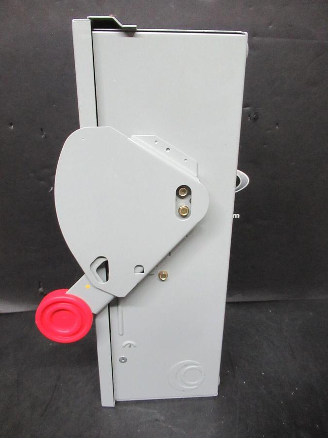 Used EATON HEAVY DUTY SAFETY DISCONNECT DH221FRK 240 VAC 30 AMP 7.5 HP 2-POLE TYPE 3R