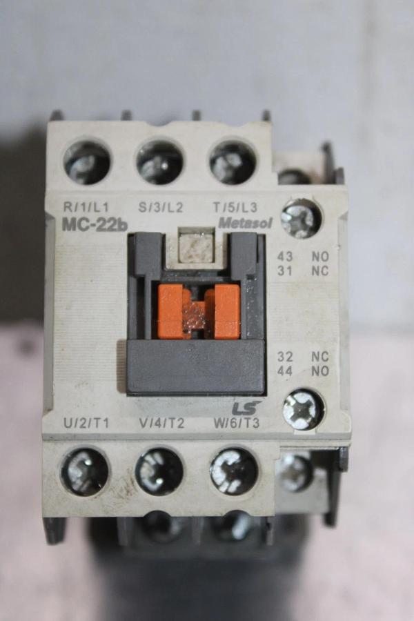 Used LS METASOL CONTACTOR MC-22B 600 VAC 40 AMP 3-POLE 20 HP COIL: 120 V