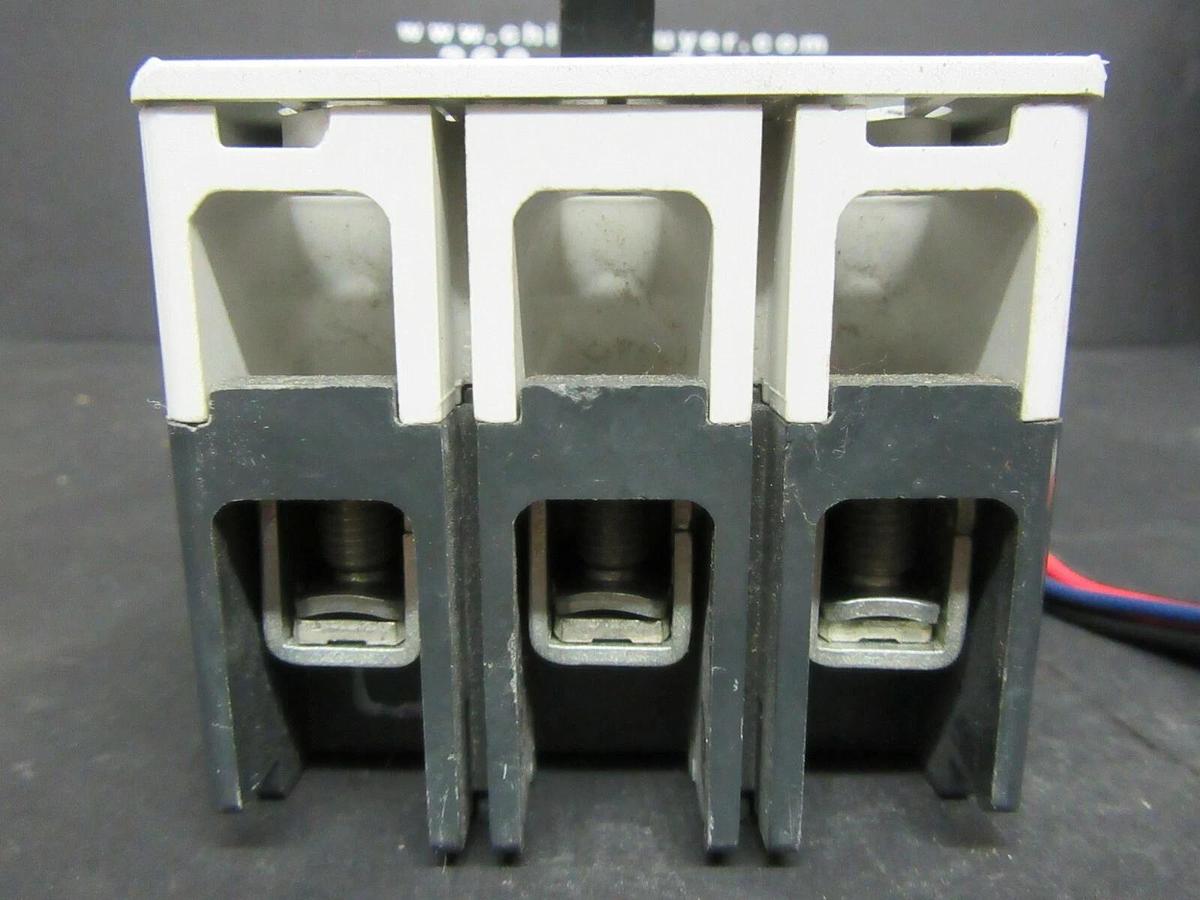 Used 15 AMP ALLEN BRADLEY BREAKER 140M-H8P-C15 3 POLE 480 VAC **WARRANTY INCLUDED**