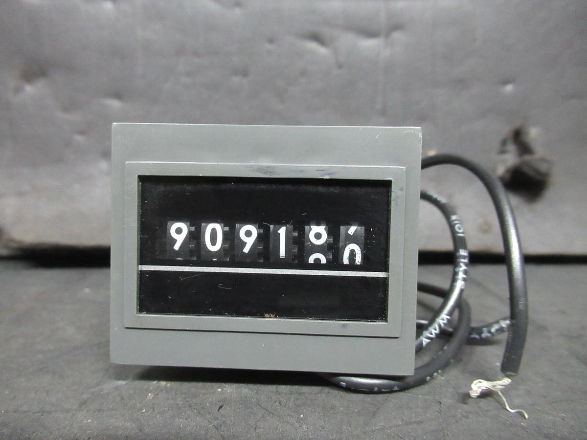 Used REDINGTON ELAPSED TIME INDICATOR SR26-4816 115 VAC 3.5 VA **WARRANTY INCLUDED**