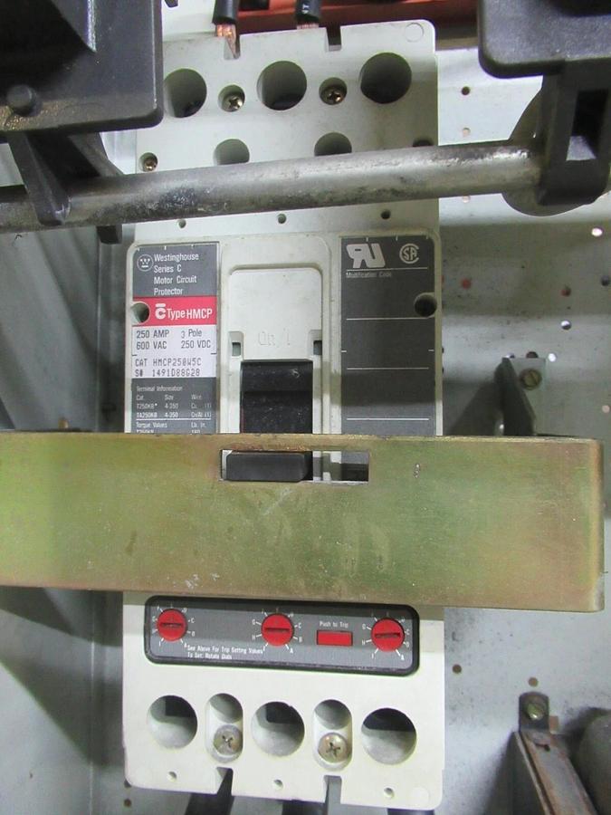 Used CUTLER HAMMER MOTOR STARTER CONTROL 35" W/ W200M5CFC NEMA SIZE 5 250 AMP 600 VAC