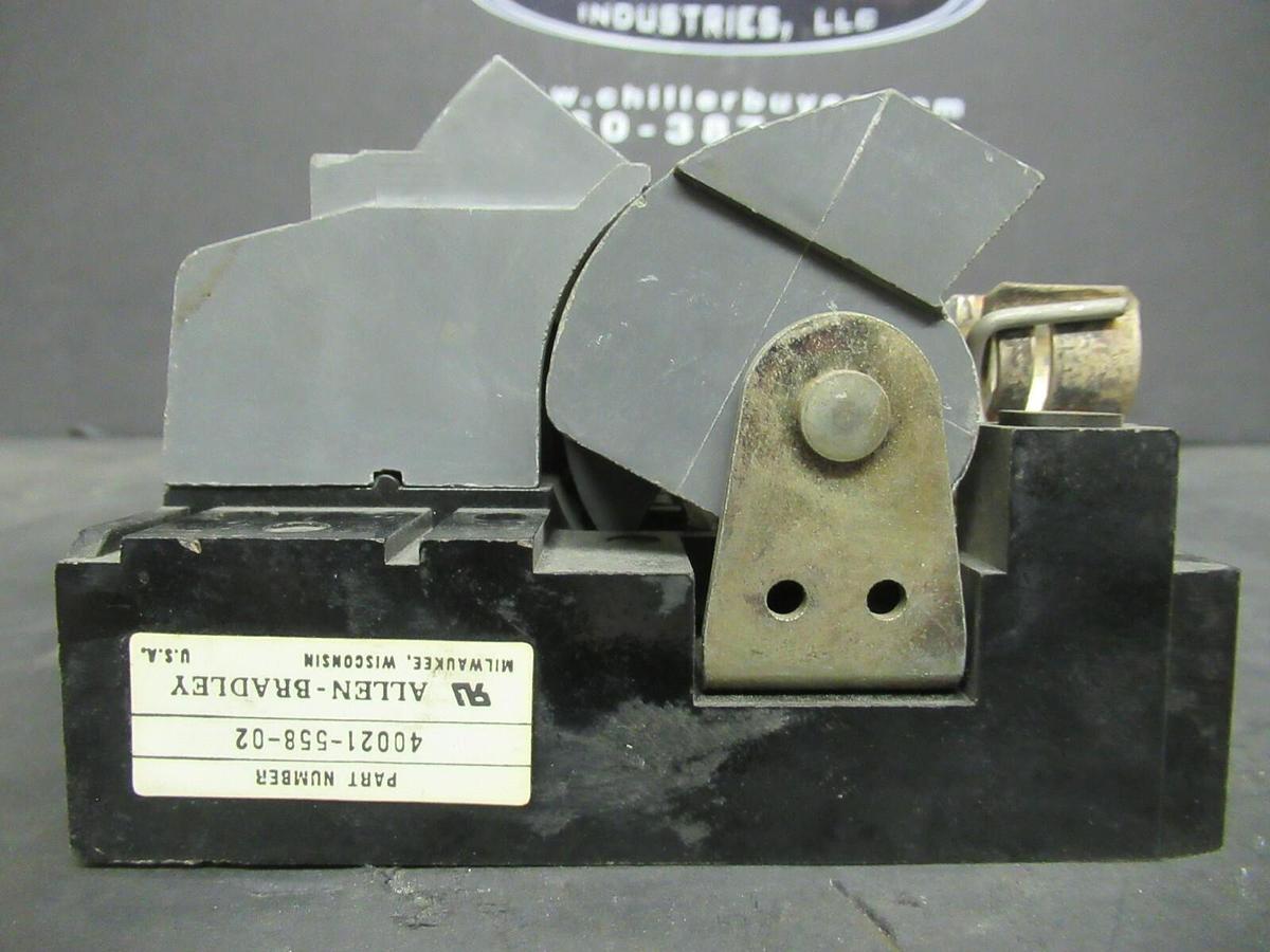 Used ALLEN BRADLEY DISCONNECT SWITCH 40021-58-02 600 VAC W/ X-401978 30 AMPS 600 VAC