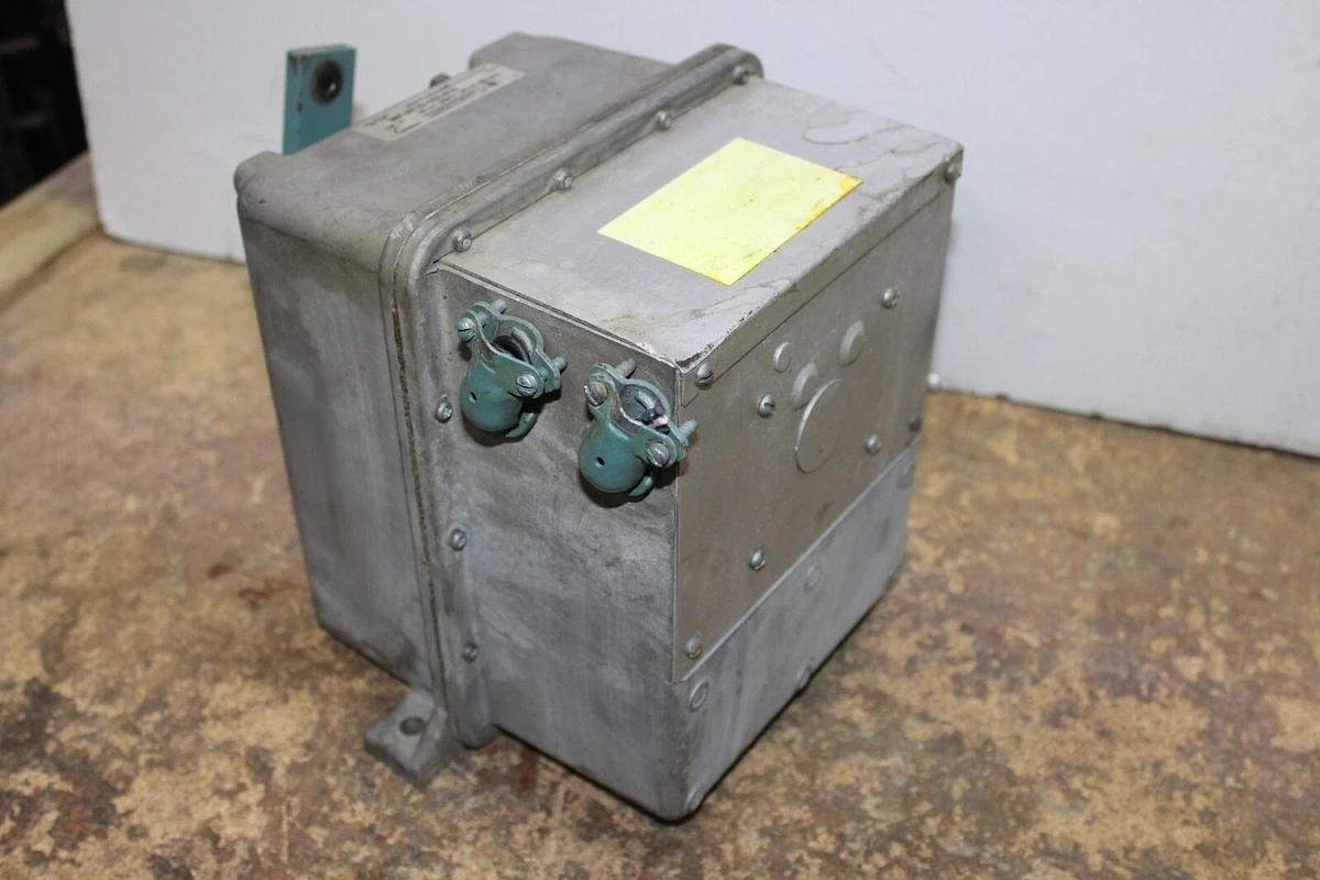 Used INVENSYS ACTUATOR MP-9710-103-0-2 0.95 AMP 120 VOLT 50/60 HZ 50 WATT