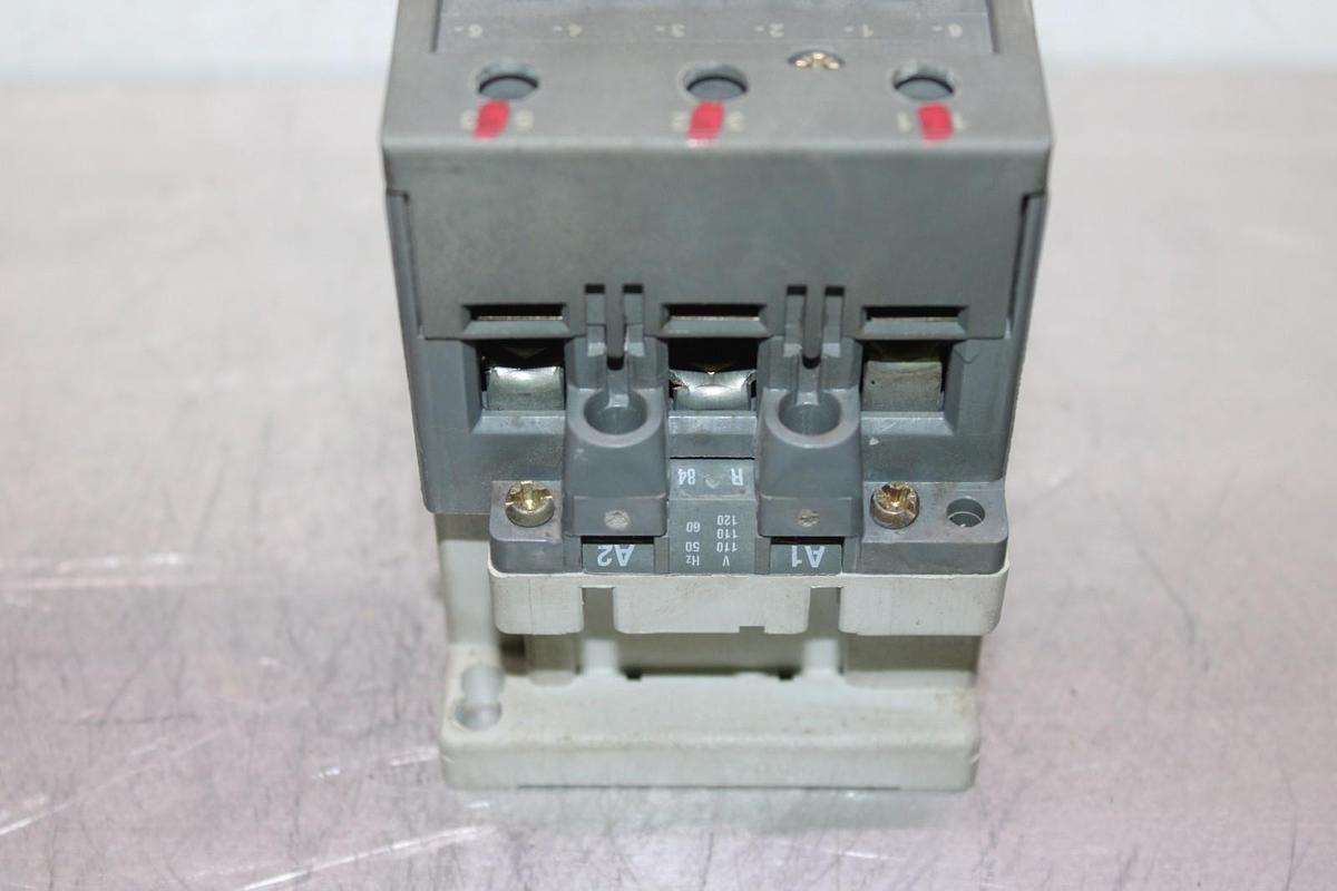 Used YORK CONTACTOR 024-31640-000 90 AMP 600 VAC 75 HP **WARRANTY INCLUDED!**
