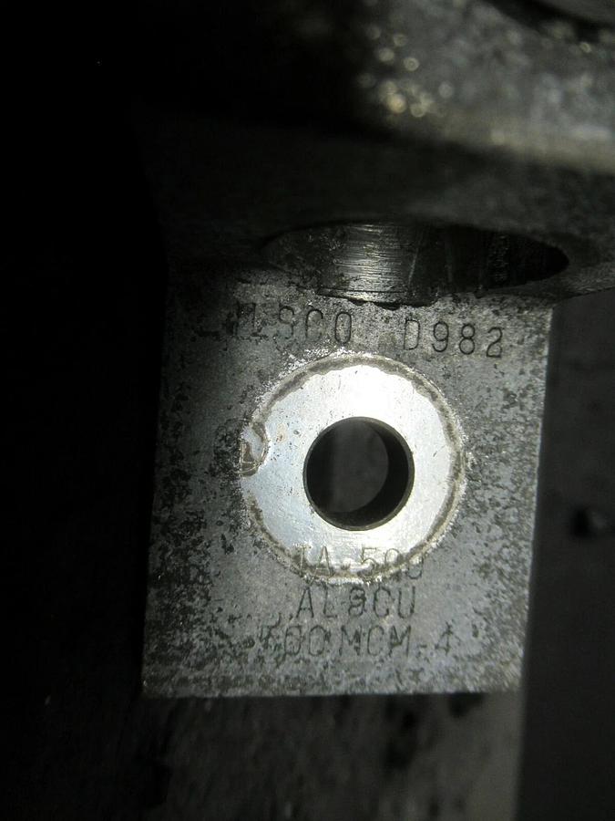 Used (3) QTY ILSCO TA-500 1 (SINGLE) BARREL MECHANICAL CONNECTOR LUG TAP 500 MCM - 4