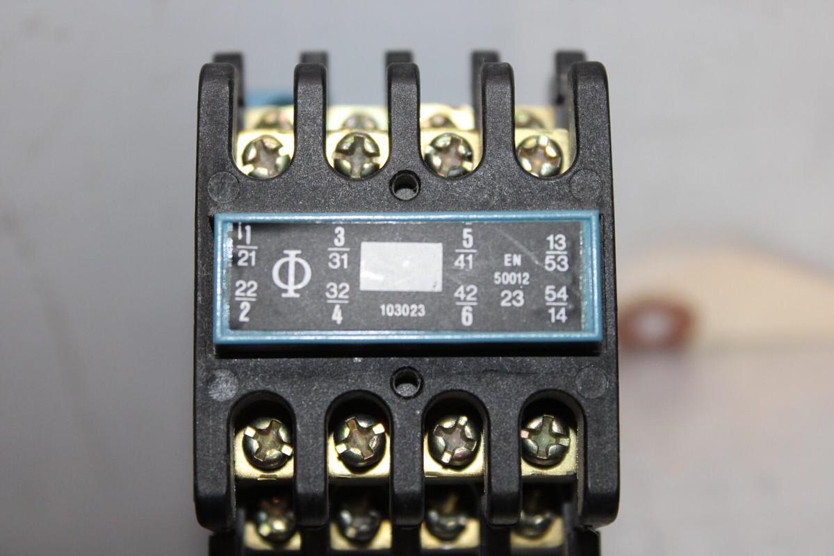 Used KRAUS & NAIMER CONTACTOR S14 103023 16 AMP 600 VAC 3-PHASE 5 HP COIL: 48VDC