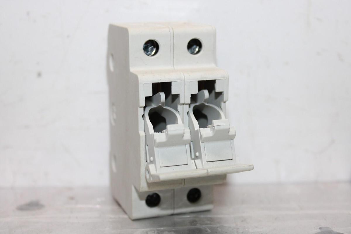 Used LITTELFUSE POWER-SAFE FUSE HOLDER LPSC-CH 2-POLE 600 VOLT 30 AMP CLASS CC