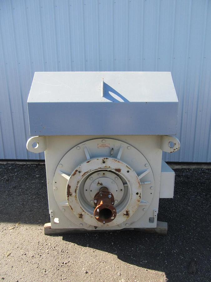 Used 886 HP TECO / YORK INDUCTION MOTOR 4160 V 3 PH 4510 FRAME 3600 RPM 108 FLA 2001