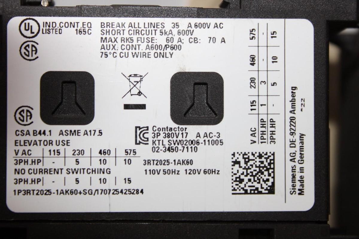 Used SIEMENS STARTER 3RB3026-2SB0 600 VAC 4 AMP W/ 3RT2025-1AK60