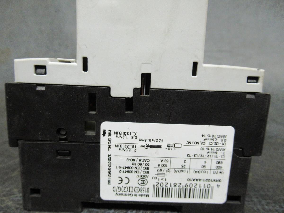 Used SIEMENS MANUAL MOTOR STARTER 3RV1021-4AA10 600V 16A 15HP G/060601