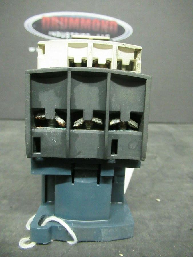 Used SCHNEIDER CONTACTOR LC1D25 40 AMP 600 VAC 20 HP COIL: 120 VAC **WARRANTY**