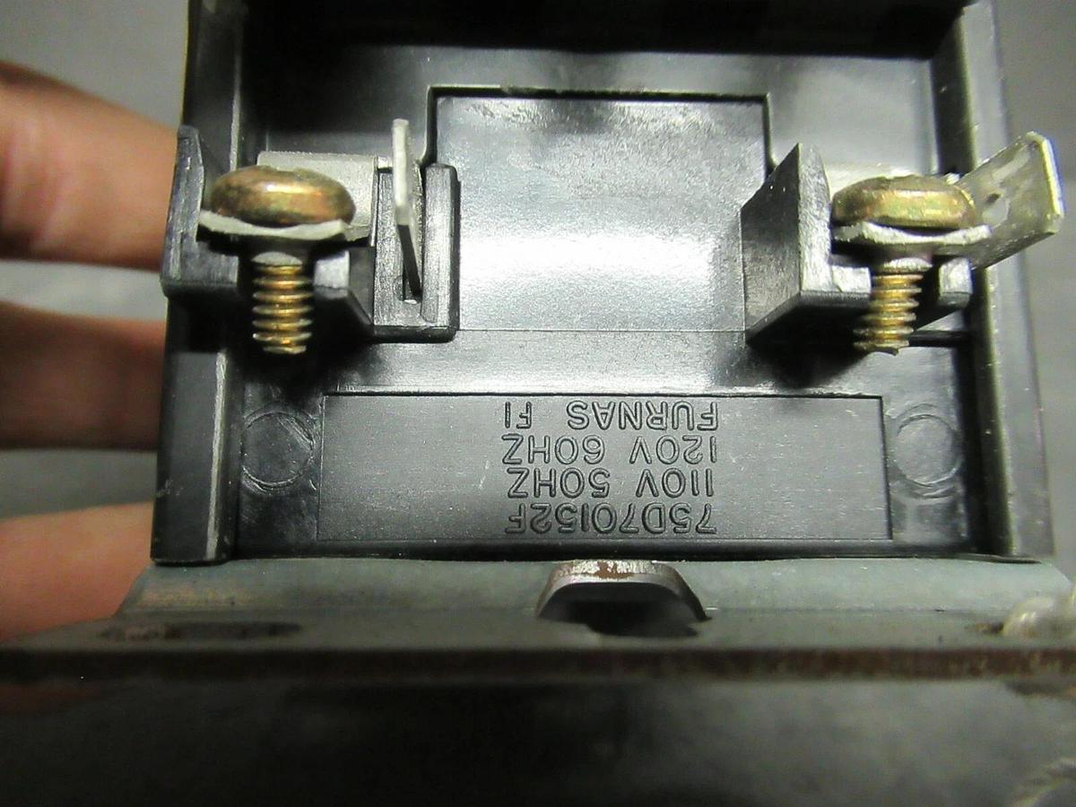 Used FURNAS CONTACTOR 42BF35AFAES 600 VAC 25 AMP 35 AMP/RES 120 VOLT COIL