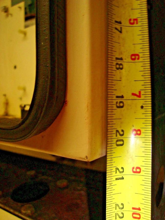 Used OPERATOR INTERFACE ENCLOSURE 4 FT FLAT PANEL STYLE INDUSTRIAL COMPUTER STAND