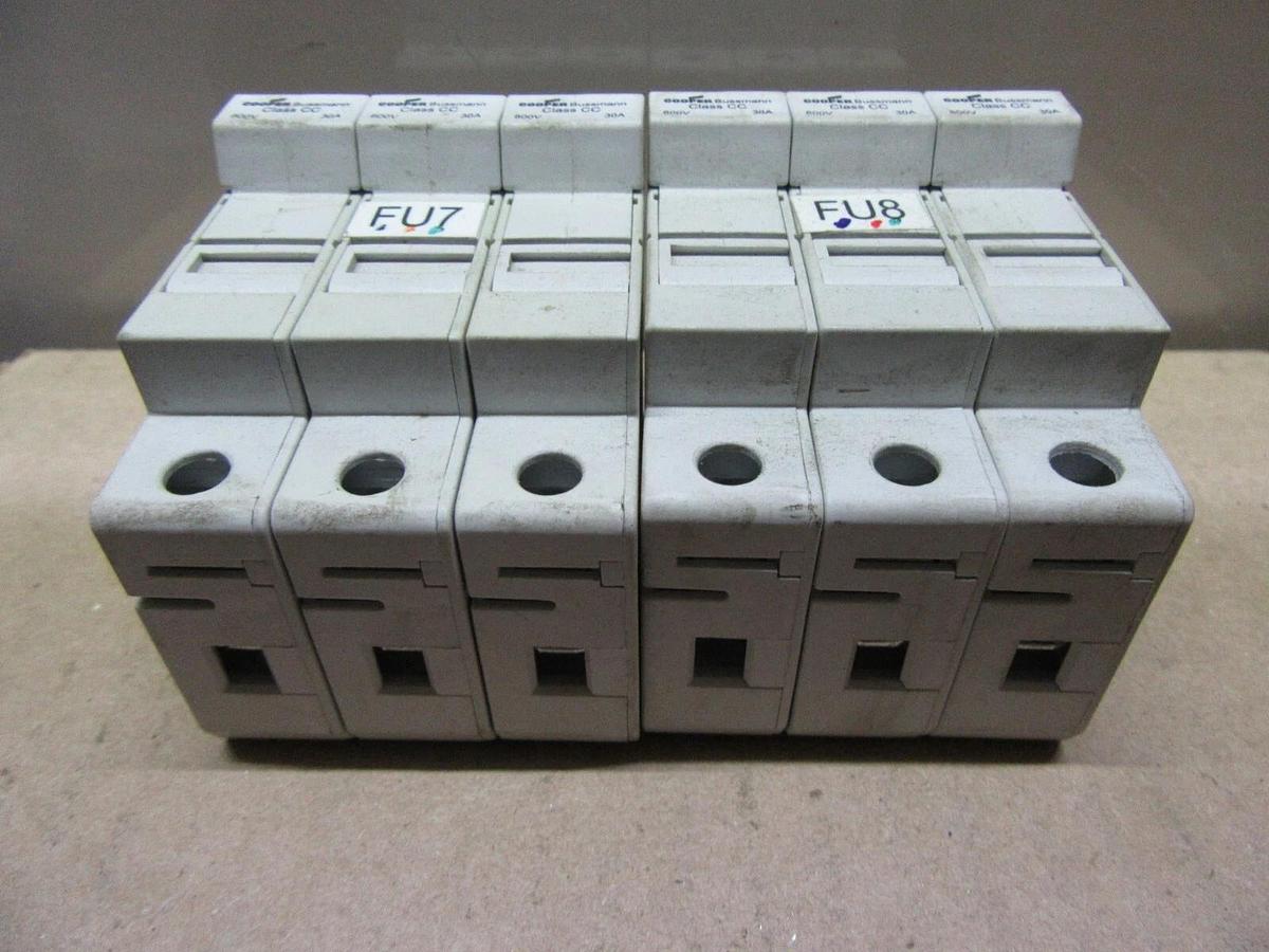 Used LOT OF 2 BUSSMANN FUSE HOLDER CHCC 600 VOLT 30A 50/60 HZ 3-POLE CLASS CC FUSES