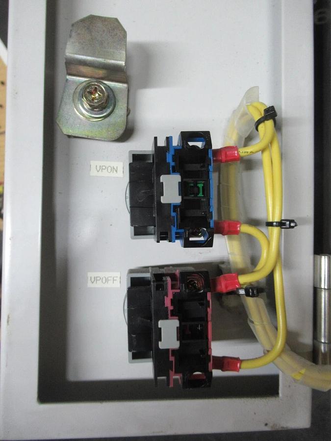 Used ENCLOSED TELEMECANIQUE STARTER LC1D1206 W/ OVERLOAD RELAY LR2-D1307 25 AMP 600 V