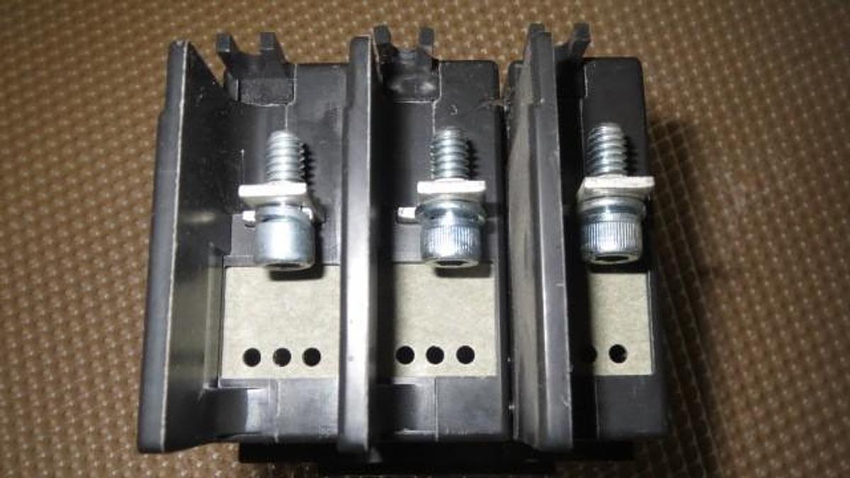 Used AIRPAX BREAKER 63 AMPS 600 VAC 3 POLE 240 LRA 219-3-2600-432 HH83XB432-B