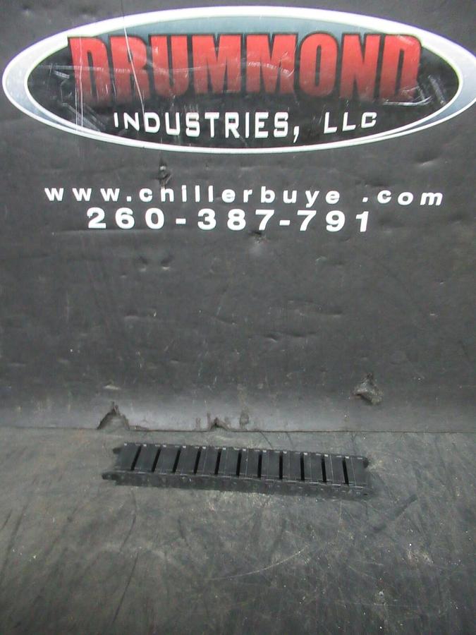 Used OKSO PLASTIC WIRE TACK 6 1/2" LENGTH X 1" WIDTH X 1/2" TALL KR-37 0130.20