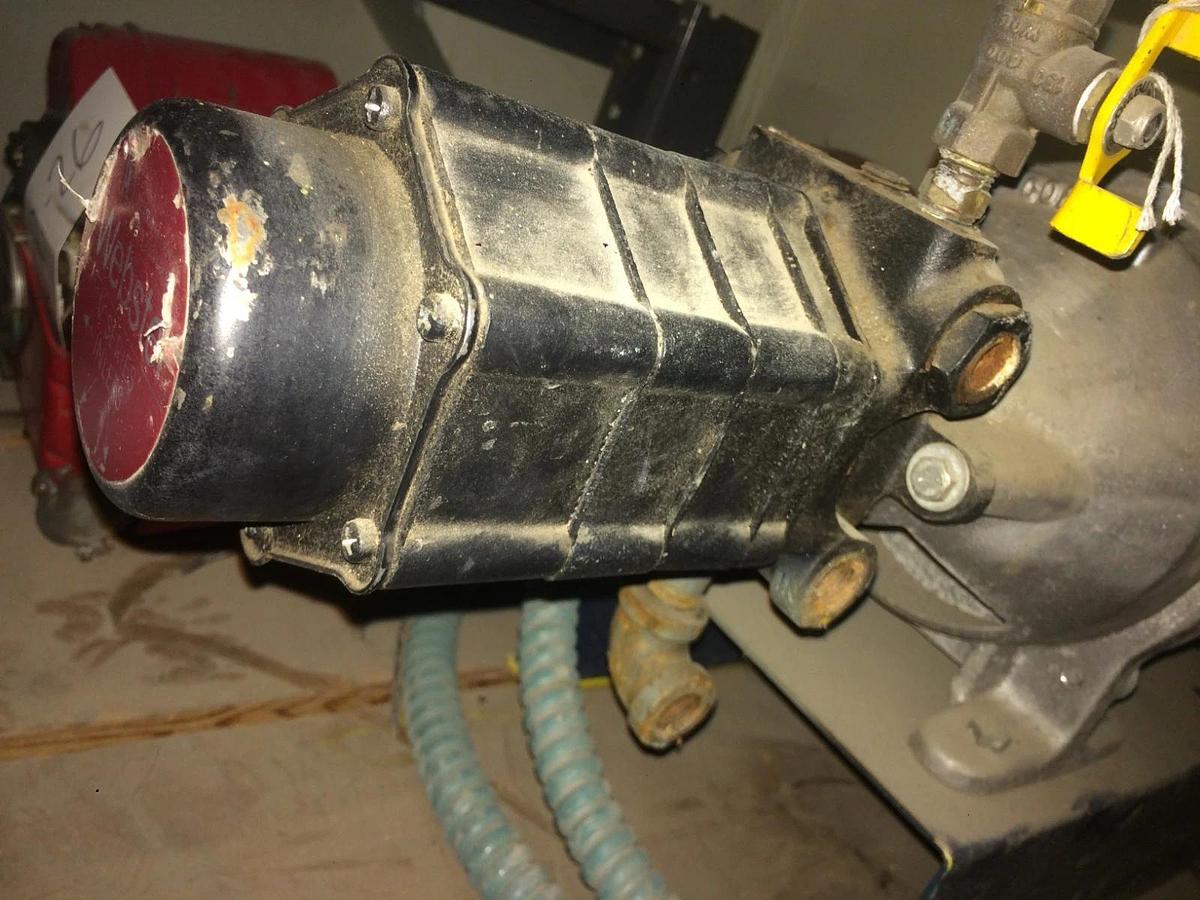 Used WEBSTER POWER FLAME V-SERIES OIL PUMP OP-CR5-GO-30 W/ BALDOR VM3116 1HP MOTOR