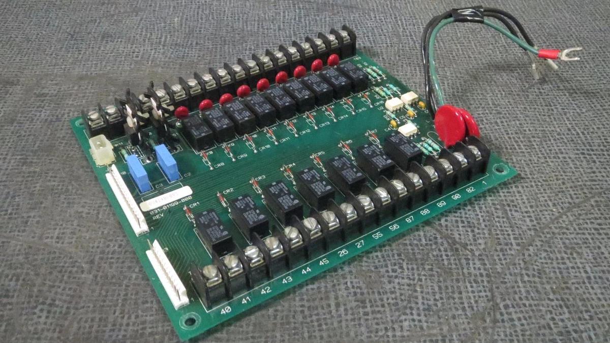 Used YORK CONTROL CIRCUIT BOARD MODEL 031-01199-000 REV I **WARRANTY INCLUDED**
