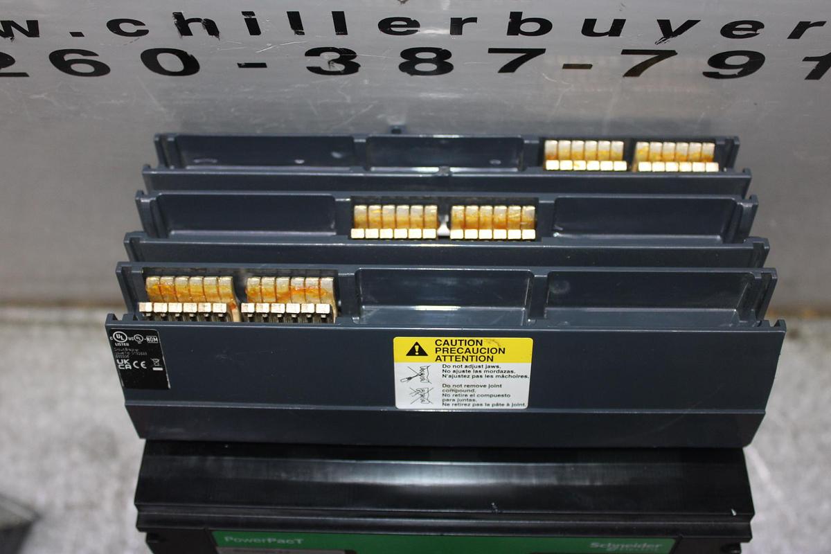 Used GENERAL ELECTRIC MAG-BREAK CIRCUIT BREAKER TEC36030 30 AMP 600 VAC 3-POLE