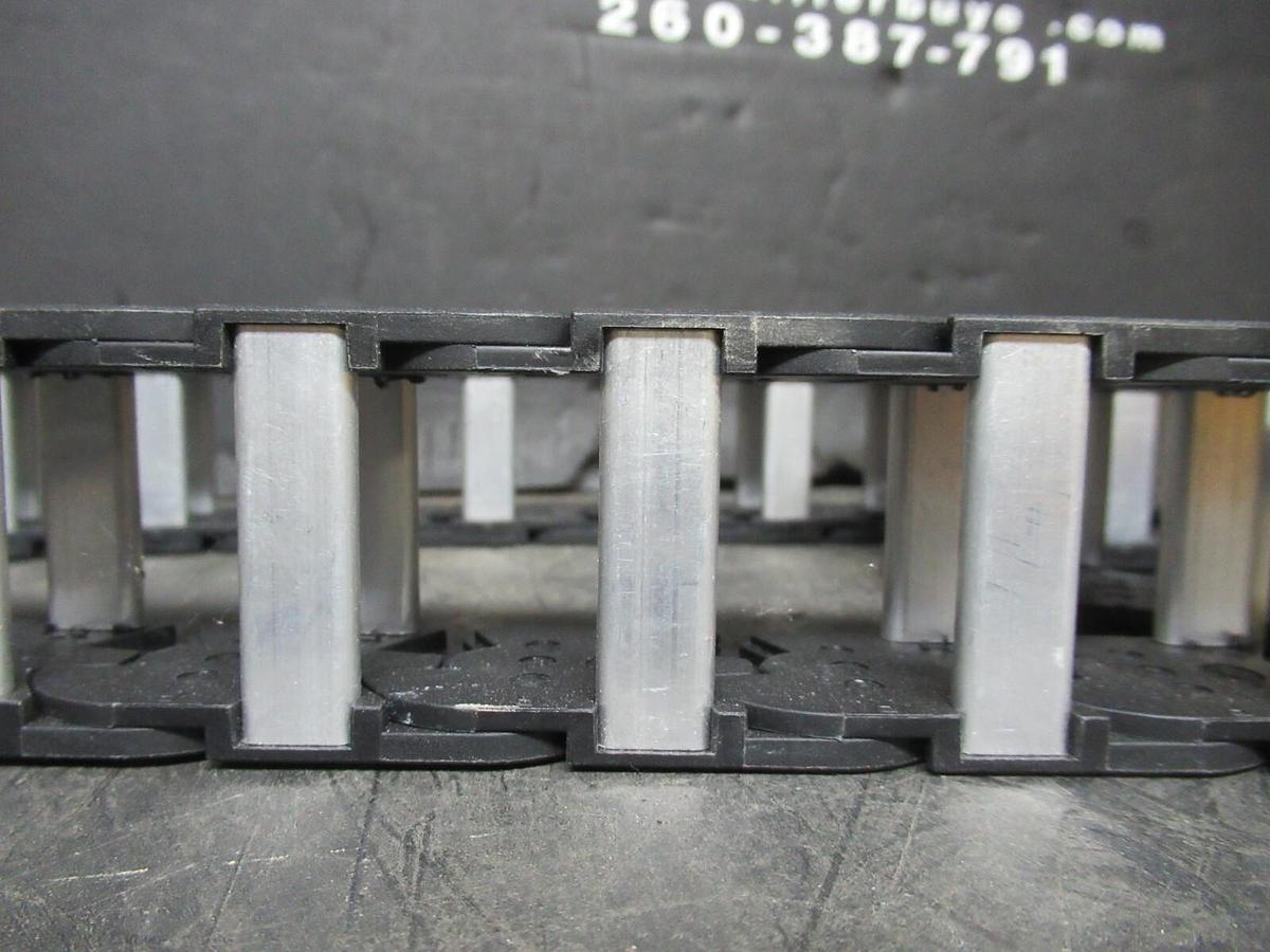 Used OKSO PLASTIC WIRE TACK 41" LENGTH X 1 3/4" WIDTH X 1" TALL 0321-KR-37