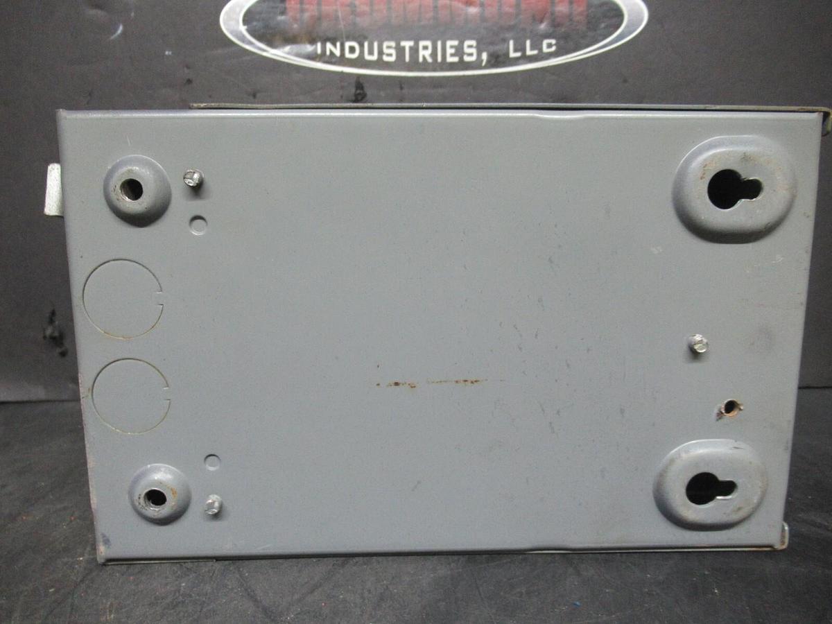 Used ENCLOSED CUTLER HAMMER STARTER FOR AC UNIT 9586H7132B 30 AMP 600 VAC 4-POLE