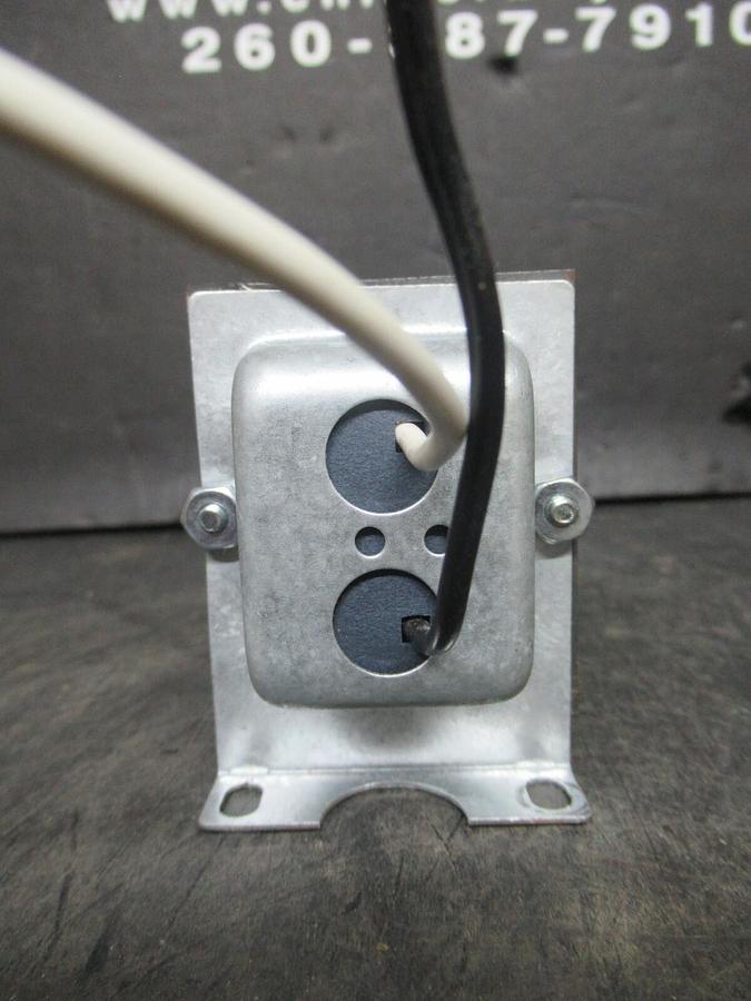 Used TYCO TRANSFORMER X1355026017 4000Y01C02B42 PRI: 120 VAC 20 VA SEC: 24 VAC