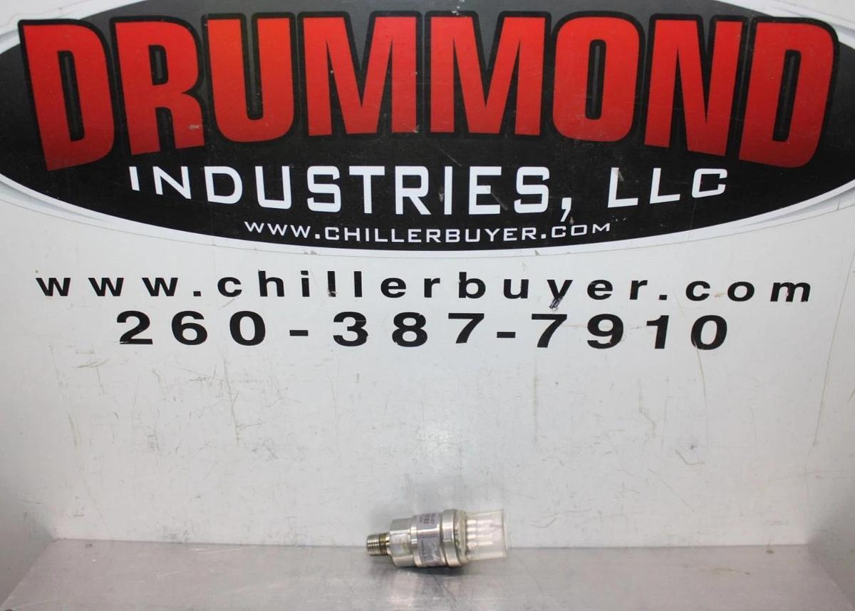 Used DANFOSS TRANSDUCER X13790362-07 AKS-1008 060G438505 0-50 PSIA