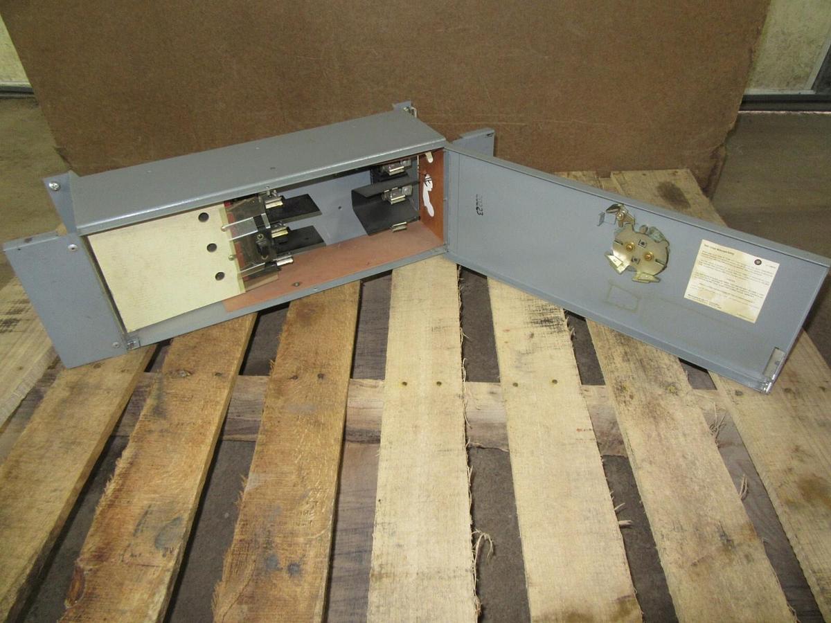 Used WETINGHOUSE FUSE PANELBOARD SWITCH FDPS363R 100 AMP 600 VAC 75 HP 3-POLE