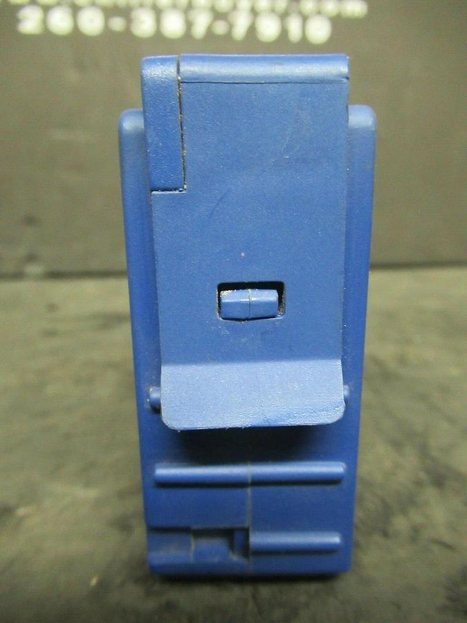 Used JOHNSON CONTROLS DIGITAL CURRENT SWITCH CSD-CA1G0-1 135 AMP