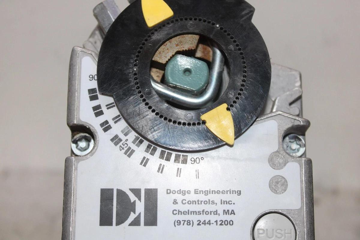 Used DEI DODGE ACTUATOR EN310B2-0-10V 24 VOLT 8 VA NEMA 2 W/ 022-10643-002 VALVE