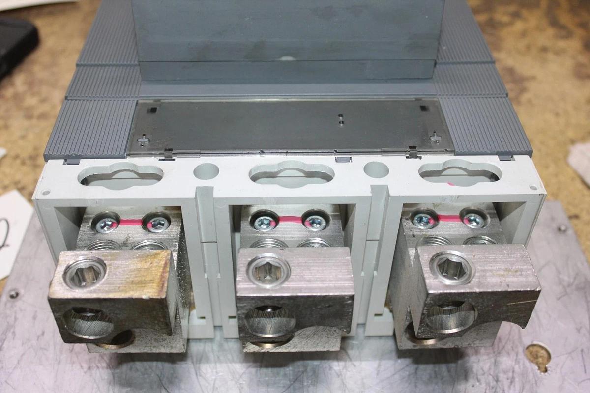 Used ABB MOLDED CASE SWITCH S6H-D 600 AMP 600 VAC 3-POLE S6H **WARRANTY**
