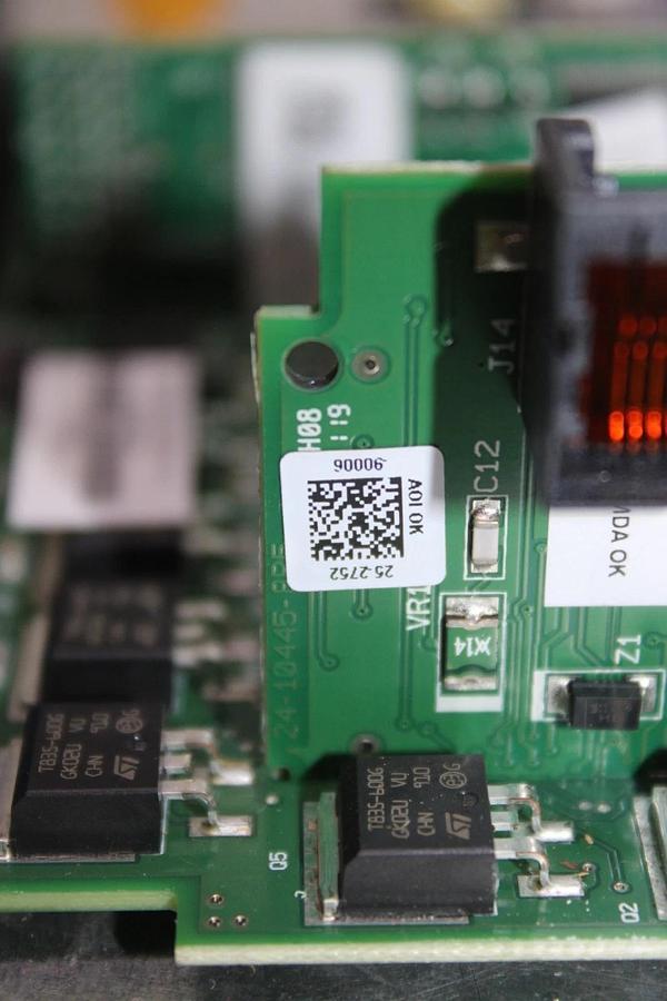 Used JOHNSON CONTROLS FX-PCG1611-1 CIRCUIT BOARD 27-5532-196 W/ 25-2757-130