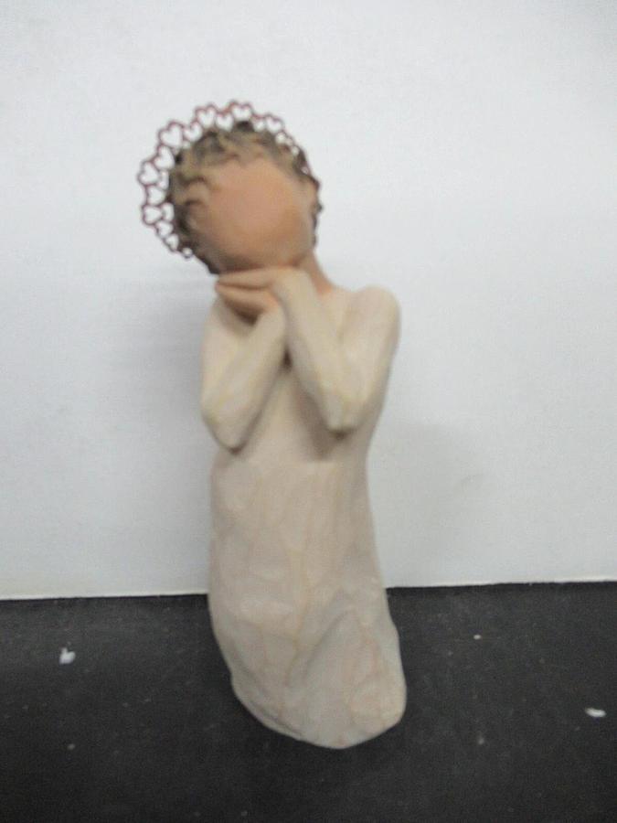 WILLOW TREE "ANGEL LOVE" SUSAN LORDI FIGURINE DEMDACO STOCK# 26234